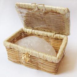 Кристалл-слиток в бамбуковой шкатулке (100г)